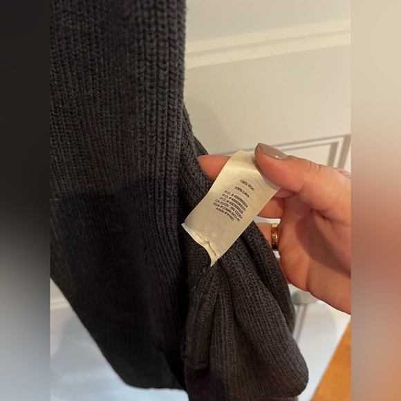 Aritzia Wilfred Olivie Cardigan (100% soft wool) - Picture 7 of 8